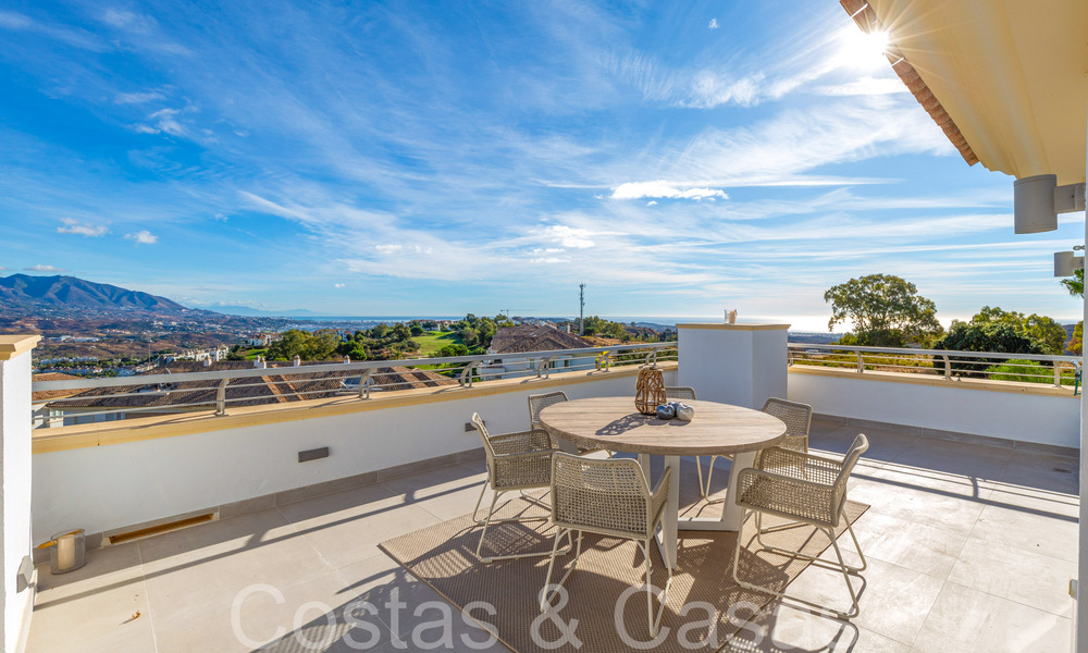 Penthouse élégant avec de belles vues à vendre dans un complexe de golf exclusif à Mijas, Costa del Sol 68301