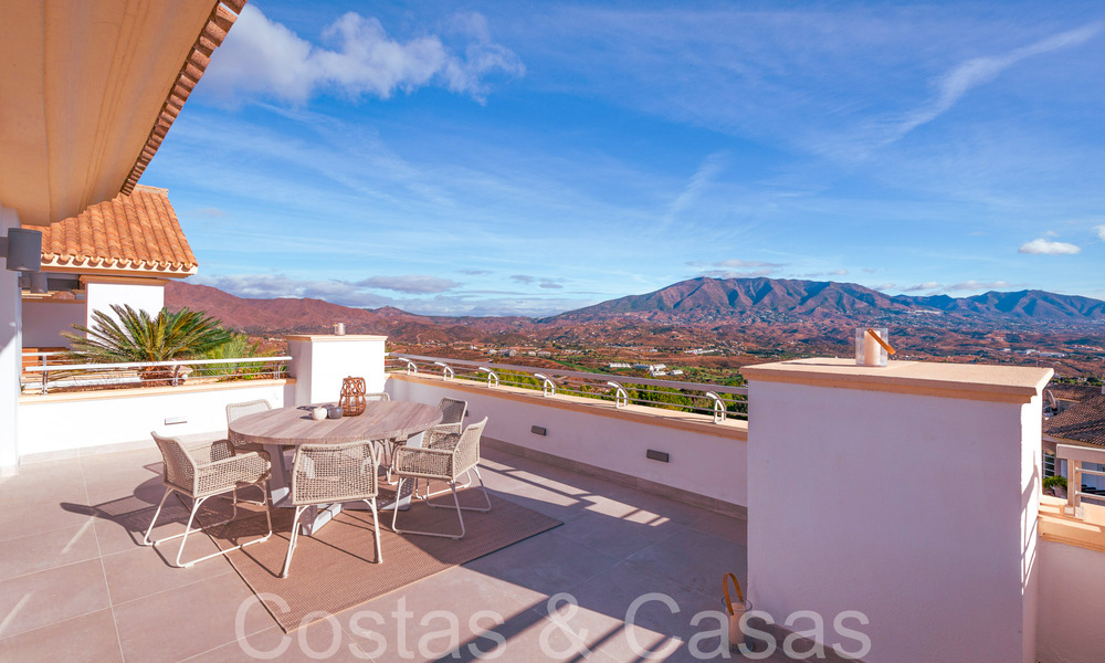 Penthouse élégant avec de belles vues à vendre dans un complexe de golf exclusif à Mijas, Costa del Sol 68304