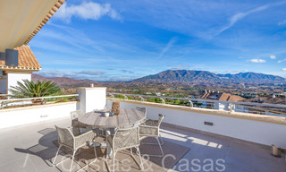 Penthouse élégant avec de belles vues à vendre dans un complexe de golf exclusif à Mijas, Costa del Sol 68305 