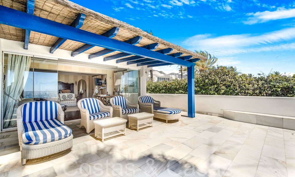 Villa de luxe avec vue dégagée sur la mer à vendre, directement sur la plage du prestigieux Golden Mile de Marbella 68312