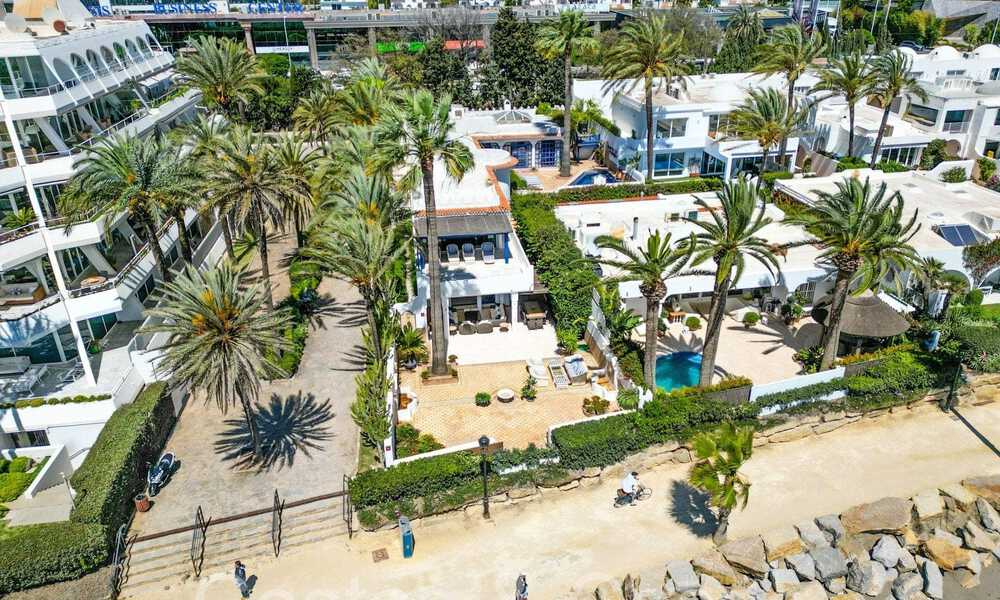 Villa de luxe avec vue dégagée sur la mer à vendre, directement sur la plage du prestigieux Golden Mile de Marbella 68313