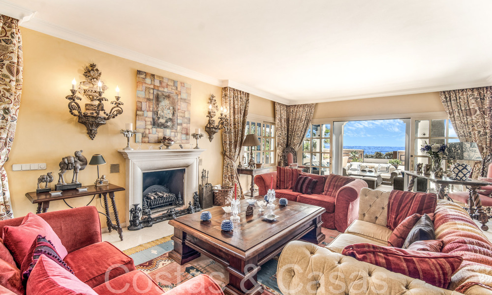 Villa de luxe avec vue dégagée sur la mer à vendre, directement sur la plage du prestigieux Golden Mile de Marbella 68324