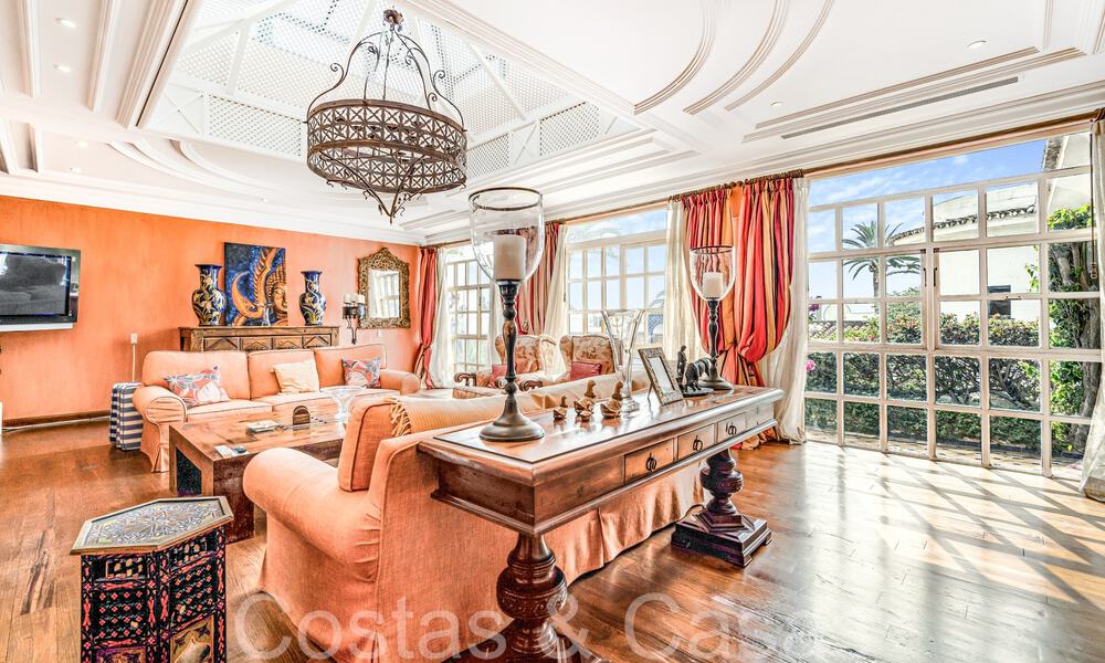 Villa de luxe avec vue dégagée sur la mer à vendre, directement sur la plage du prestigieux Golden Mile de Marbella 68335