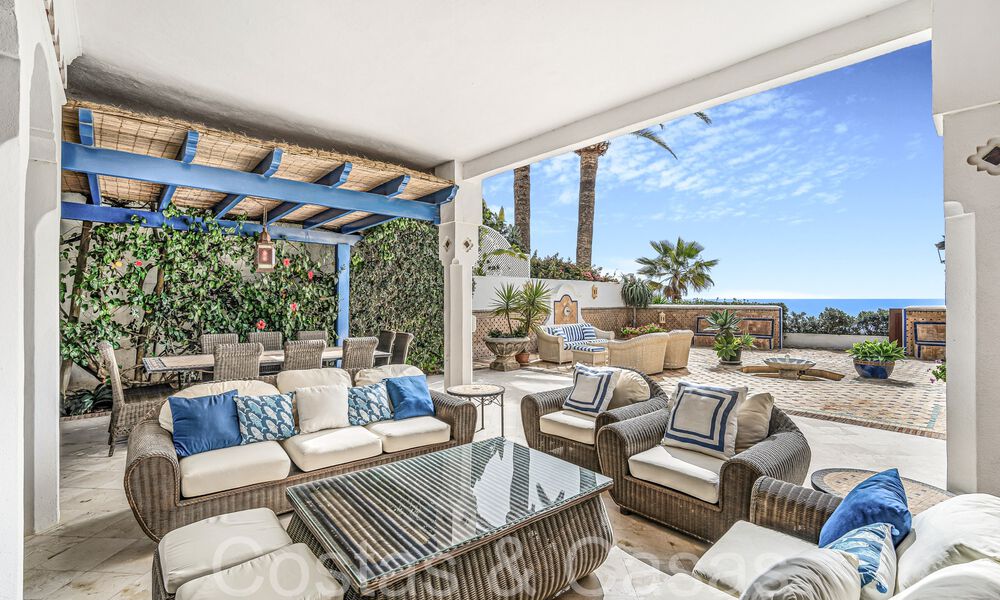 Villa de luxe avec vue dégagée sur la mer à vendre, directement sur la plage du prestigieux Golden Mile de Marbella 68337