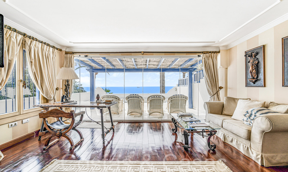 Villa de luxe avec vue dégagée sur la mer à vendre, directement sur la plage du prestigieux Golden Mile de Marbella 68341