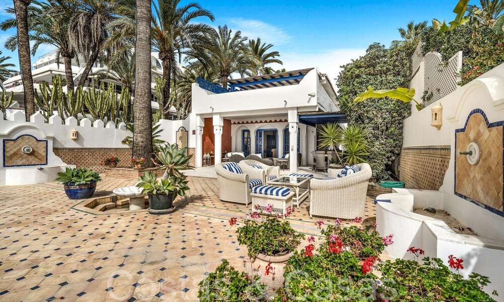 Villa de luxe avec vue dégagée sur la mer à vendre, directement sur la plage du prestigieux Golden Mile de Marbella 68352