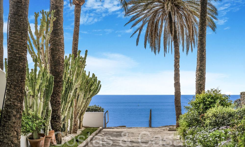 Villa de luxe avec vue dégagée sur la mer à vendre, directement sur la plage du prestigieux Golden Mile de Marbella 68355