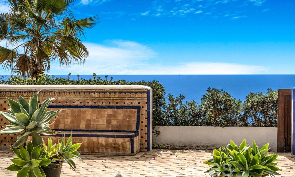 Villa de luxe avec vue dégagée sur la mer à vendre, directement sur la plage du prestigieux Golden Mile de Marbella 68356