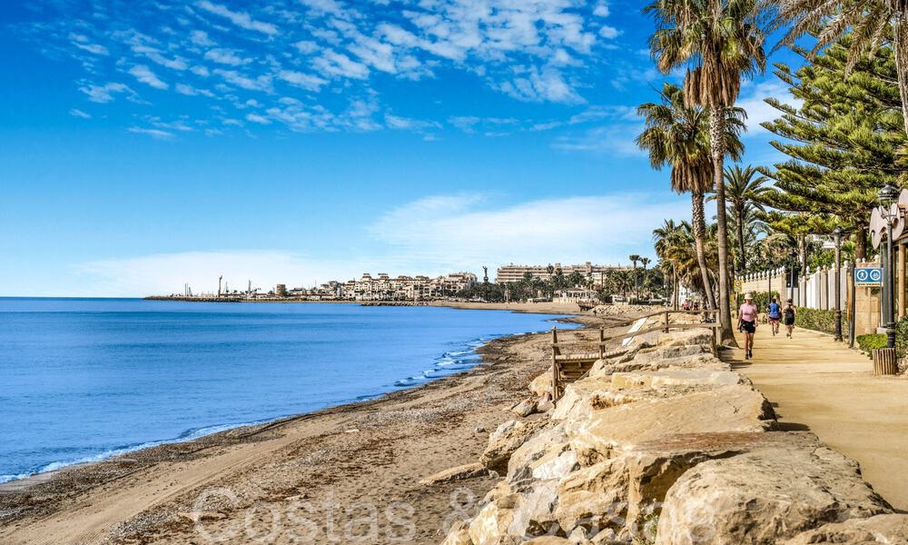 Villa de luxe avec vue dégagée sur la mer à vendre, directement sur la plage du prestigieux Golden Mile de Marbella 68357