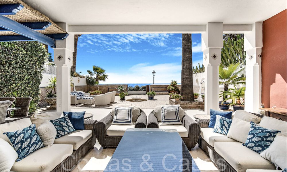 Villa de luxe avec vue dégagée sur la mer à vendre, directement sur la plage du prestigieux Golden Mile de Marbella 68359