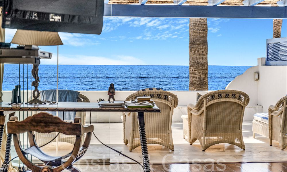 Villa de luxe avec vue dégagée sur la mer à vendre, directement sur la plage du prestigieux Golden Mile de Marbella 68361