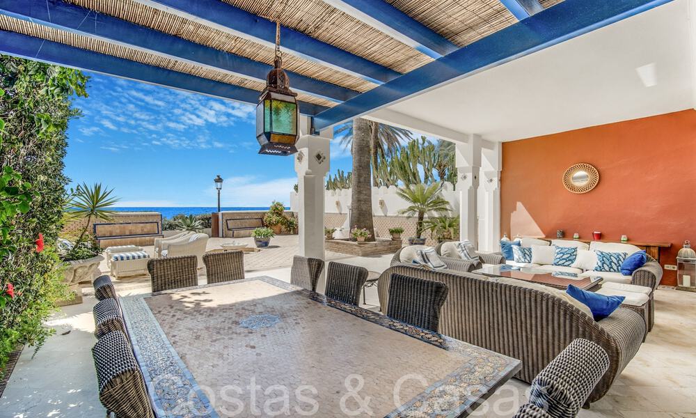 Villa de luxe avec vue dégagée sur la mer à vendre, directement sur la plage du prestigieux Golden Mile de Marbella 68364