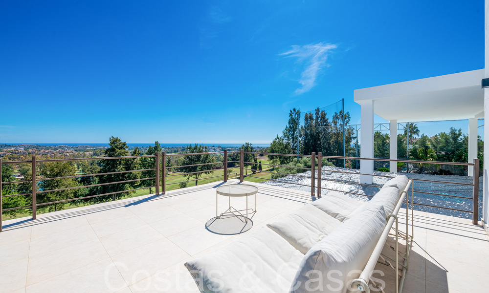 Villa design haut de gamme prête à emménager à vendre, en première ligne de golf avec vue sur la mer à Benahavis - Marbella 68411