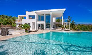 Villa design haut de gamme prête à emménager à vendre, en première ligne de golf avec vue sur la mer à Benahavis - Marbella 68419 