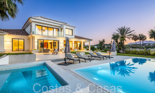 Villa de luxe contemporaine rénovée à vendre, en première ligne de golf à Nueva Andalucia, Marbella 70536 