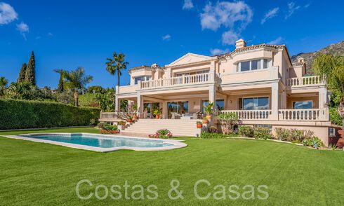 Villa méditerranéenne classique avec vue imprenable sur la mer à vendre dans la Cascada de Camojan à Marbella 68500
