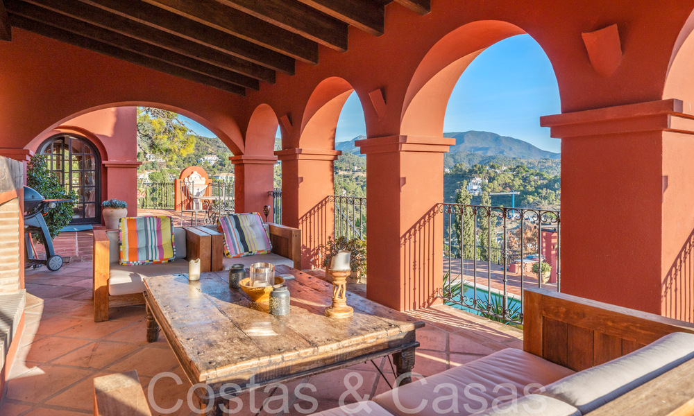 Majestueuse villa de luxe andalouse à vendre en pleine nature à El Madroñal, Benahavis - Marbella 68504