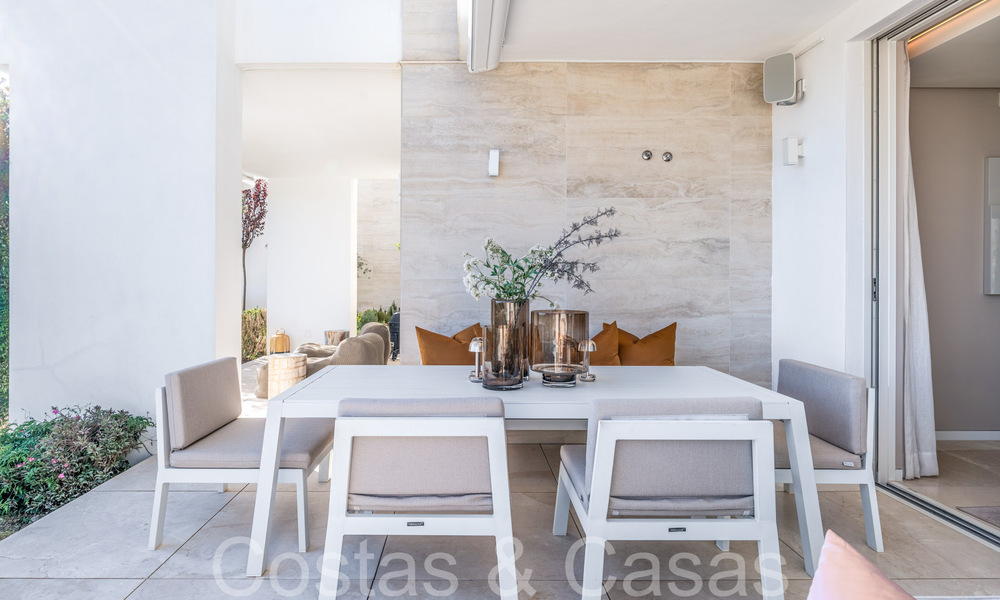 Prêt à emménager! Appartement de jardin contemporain avec de belles vues sur la mer à vendre, à quelques minutes en voiture du centre de Marbella 68672