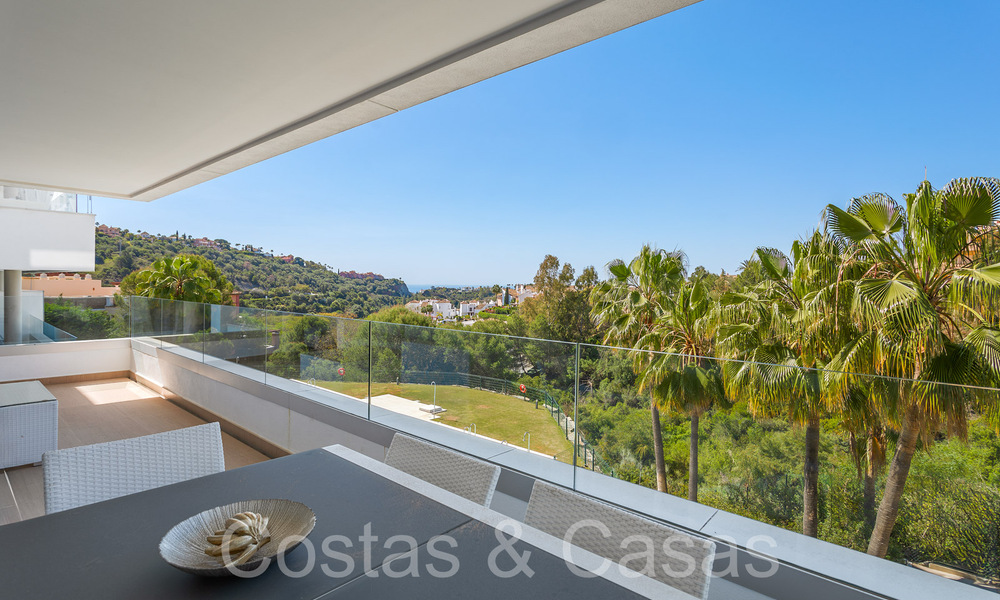 Prêt à emménager dans un appartement moderne à vendre avec vue panoramique à Benahavis - Marbella 68530