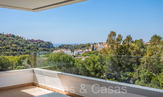 Prêt à emménager dans un appartement moderne à vendre avec vue panoramique à Benahavis - Marbella 68532 