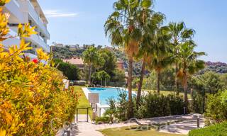 Prêt à emménager dans un appartement moderne à vendre avec vue panoramique à Benahavis - Marbella 68537 