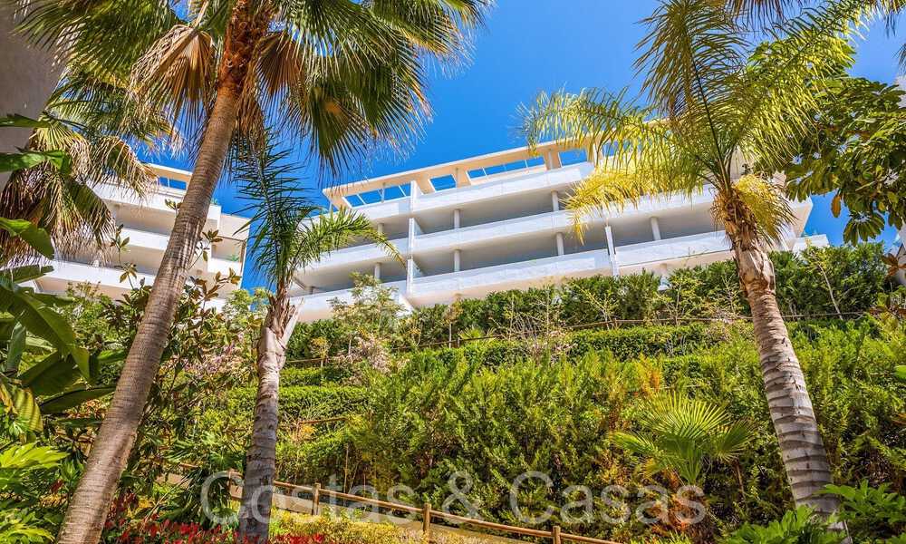 Prêt à emménager dans un appartement moderne à vendre avec vue panoramique à Benahavis - Marbella 68540