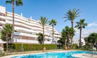 Luxueux appartement de 4 chambres à vendre dans une communauté fermée à Nueva Andalucia, Marbella 68733 