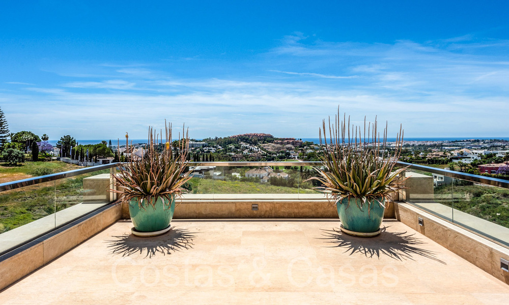 Luxueux penthouse en duplex à vendre avec piscine privée et vue sur la mer à Nueva Andalucia, Marbella 68971