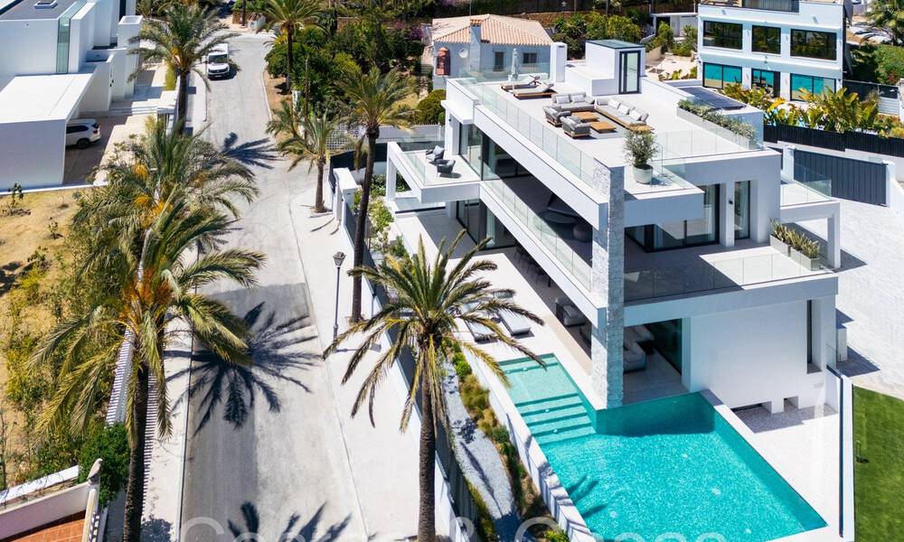 Villa de luxe contemporaine à vendre à deux pas de la plage à l'Est de Marbella 69046