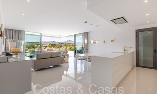 Appartement moderne et design prêt à emménager à vendre près du terrain de golf dans le triangle d'or de Marbella - Benahavis - Estepona 68803 