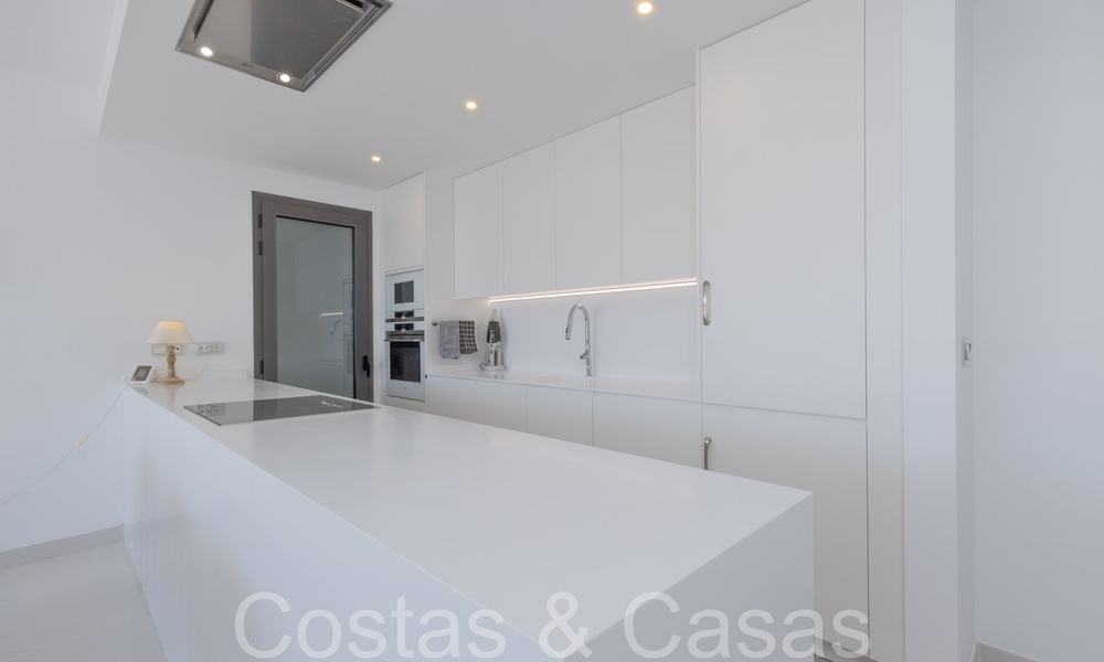 Appartement moderne et design prêt à emménager à vendre près du terrain de golf dans le triangle d'or de Marbella - Benahavis - Estepona 68804
