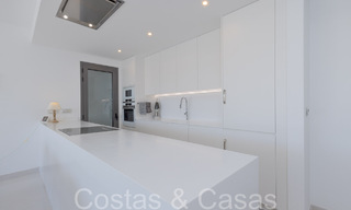 Appartement moderne et design prêt à emménager à vendre près du terrain de golf dans le triangle d'or de Marbella - Benahavis - Estepona 68804 