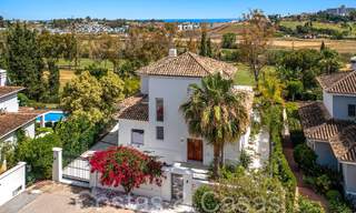 Belle villa rénovée de style méditerranéen contemporain à vendre, adjacente au terrain de golf de Benahavis - Marbella 69123 