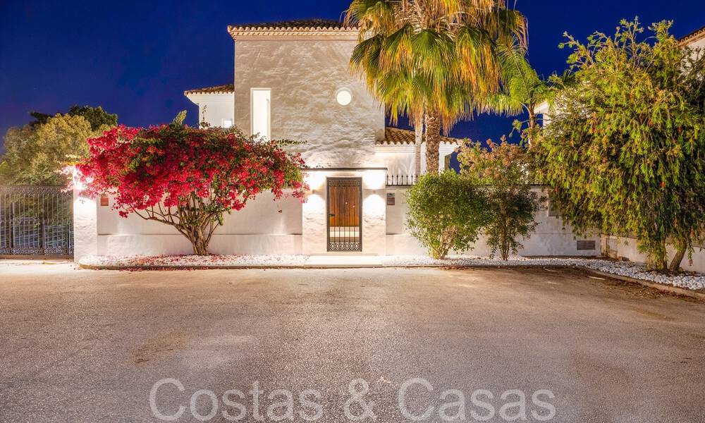 Belle villa rénovée de style méditerranéen contemporain à vendre, adjacente au terrain de golf de Benahavis - Marbella 69134