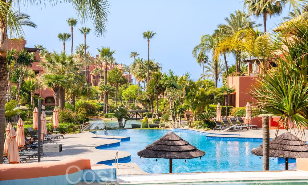 Appartement supérieur avec jardin dans un complexe privilégié en bord de mer sur le New Golden Mile entre Marbella et Estepona 69390