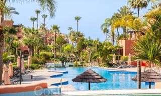 Appartement supérieur avec jardin dans un complexe privilégié en bord de mer sur le New Golden Mile entre Marbella et Estepona 69390 