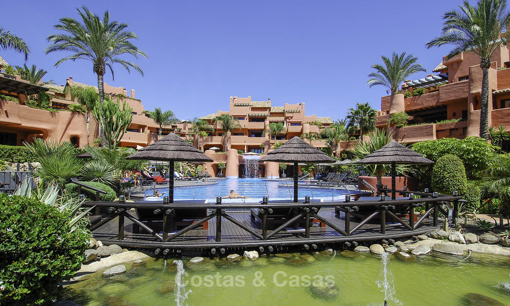 Appartement supérieur avec jardin dans un complexe privilégié en bord de mer sur le New Golden Mile entre Marbella et Estepona 69396