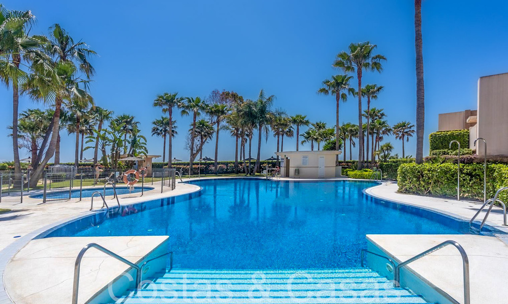 Penthouse à vendre dans un complexe de première ligne de plage sur le New Golden Mile entre Marbella et Estepona 69343