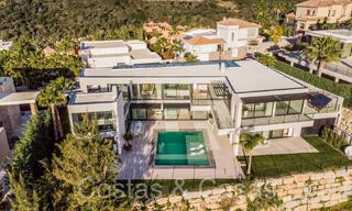 Villa de luxe supérieure à vendre, en première ligne de golf avec vue panoramique sur les montagnes, le golf et la mer à Benahavis - Marbella 69306 