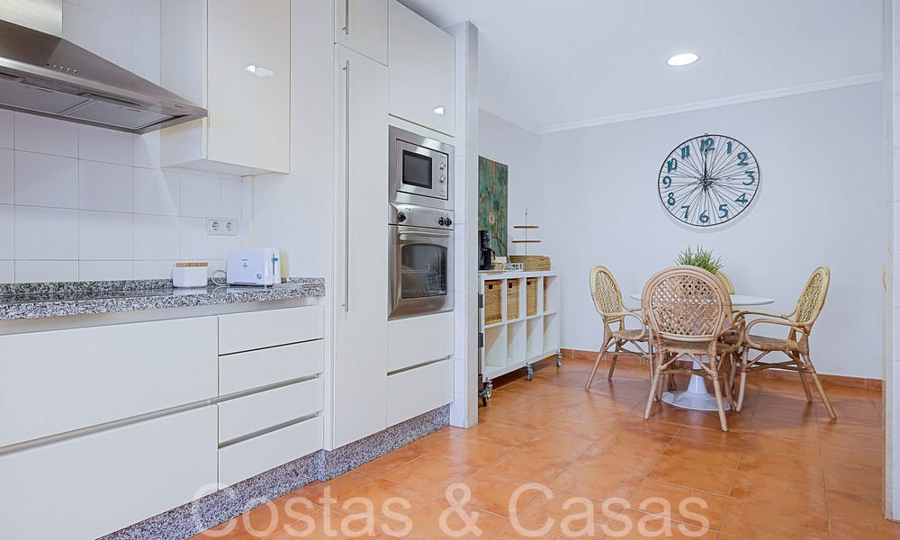 Spacieuse appartement de 3 chambres à vendre à quelques pas de la plage et du centre de San Pedro, Marbella 69542