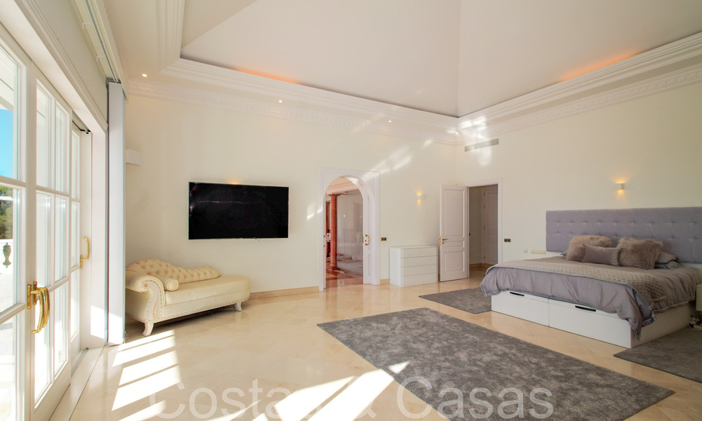 Villa méditerranéenne classique avec vue imprenable sur la mer à vendre, dans le complexe exclusif de La Zagaleta à Benahavis - Marbella 69753