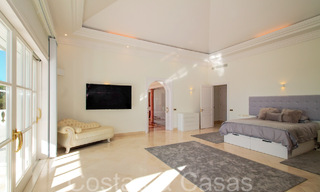 Villa méditerranéenne classique avec vue imprenable sur la mer à vendre, dans le complexe exclusif de La Zagaleta à Benahavis - Marbella 69753 