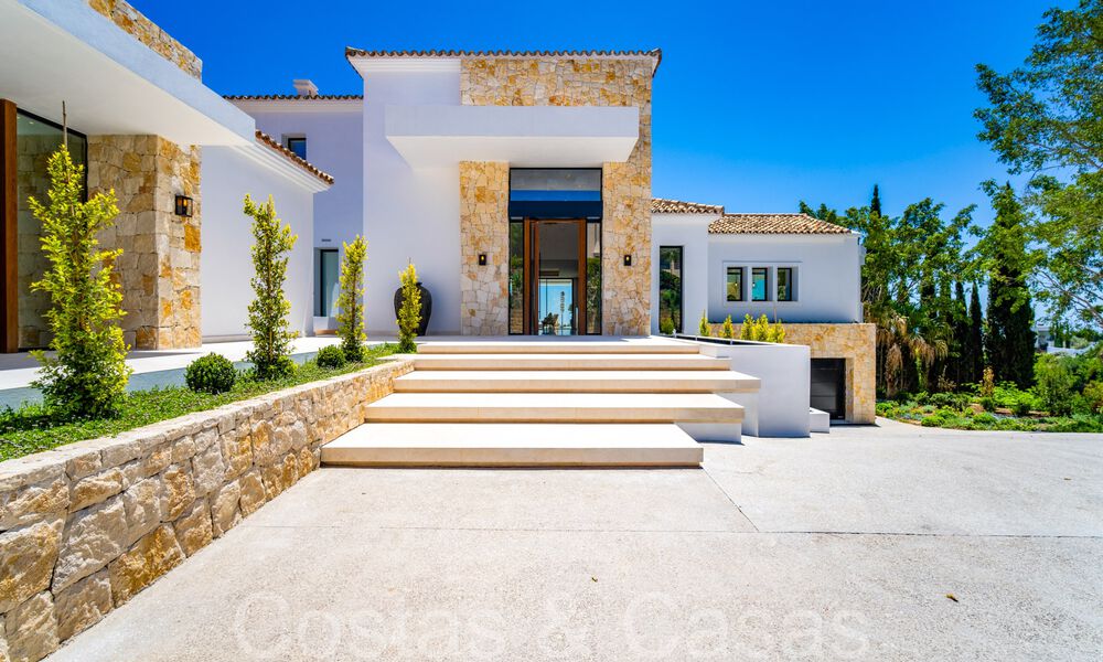 Villa de nouvelle construction de style méditerranéen et provençal à vendre dans une urbanisation fermée à Marbella - Benahavis 69883