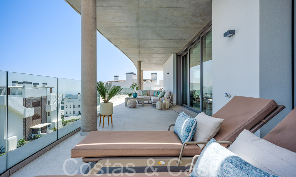 Prêt à emménager, penthouse contemporain avec vue panoramique sur la mer à vendre dans un complexe de haut standing à Benahavis - Marbella 70015