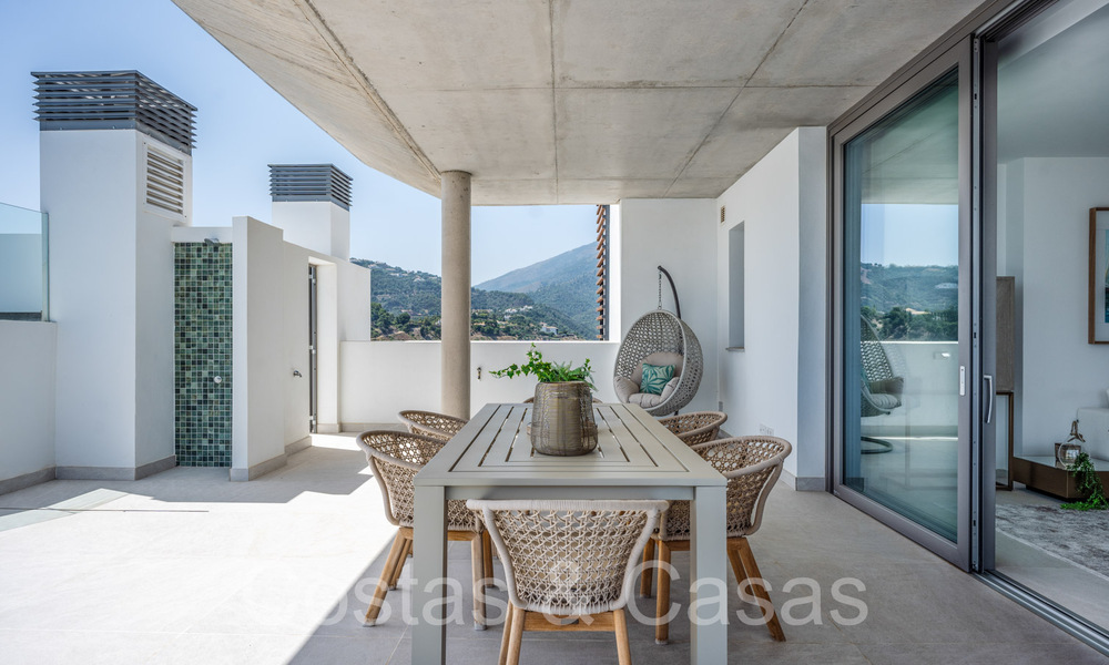 Prêt à emménager, penthouse contemporain avec vue panoramique sur la mer à vendre dans un complexe de haut standing à Benahavis - Marbella 70016