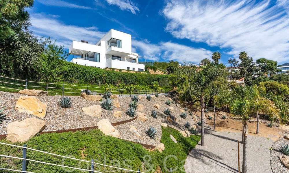 Villa de luxe prête à emménager avec vue panoramique à vendre dans une communauté fermée de Benahavis - Marbella 70022