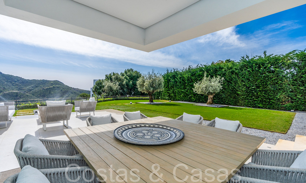 Villa de luxe prête à emménager avec vue panoramique à vendre dans une communauté fermée de Benahavis - Marbella 70026