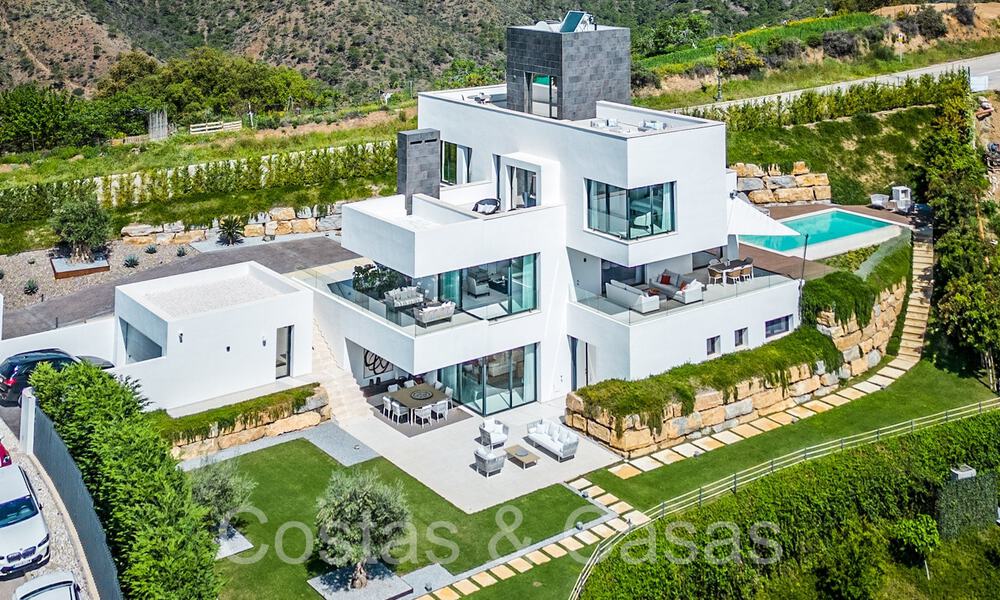 Villa de luxe prête à emménager avec vue panoramique à vendre dans une communauté fermée de Benahavis - Marbella 70029