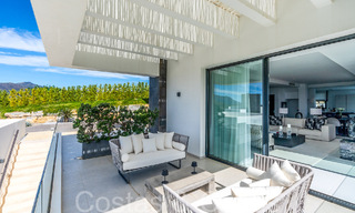 Villa de luxe prête à emménager avec vue panoramique à vendre dans une communauté fermée de Benahavis - Marbella 70051 