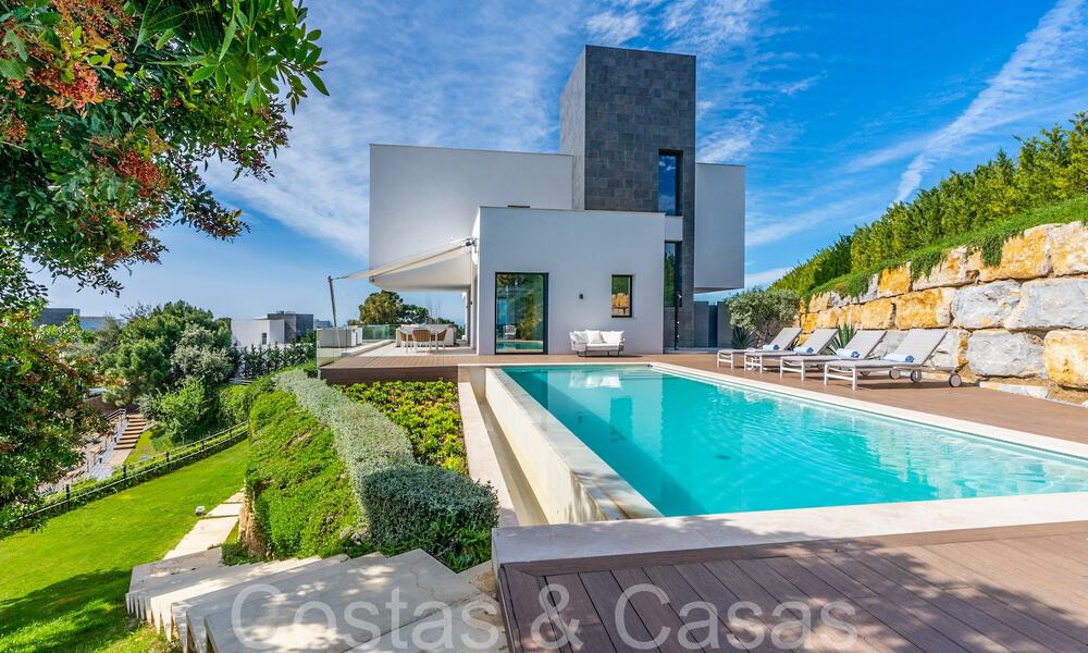 Villa de luxe prête à emménager avec vue panoramique à vendre dans une communauté fermée de Benahavis - Marbella 70063